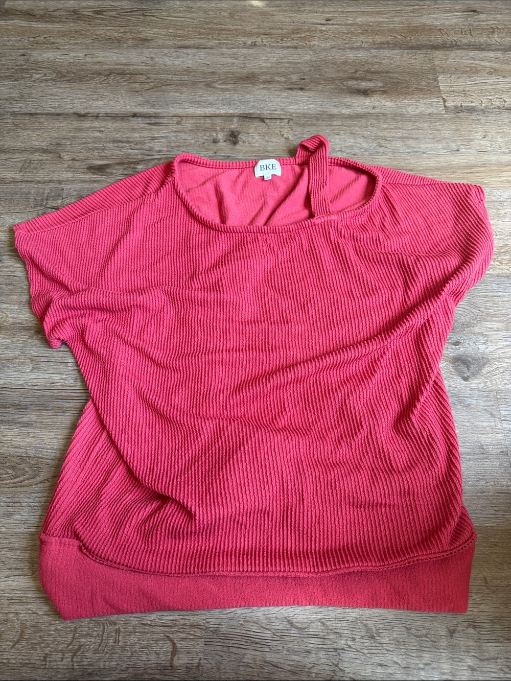 BKE Ribbed Short Sleeve Top in Coral Pink